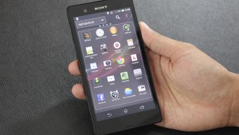 รีวิว Sony Xperia Z: สมาร์ทโฟนรุ่นเน้นสไตล์ พร้อมความสามารถกันน้ำกันฝุ่น