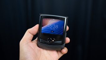 รีวิว Motorola razr 5G ปลุกตำนาน จอพับรุ่นคลาสสิก กลับมาอีกครั้ง พร้อมรองรับ 5G