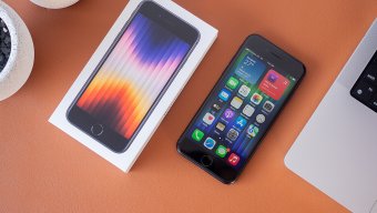 รีวิว iPhone SE 3 (2022) คุ้มมั้ย กับบอดี้เดิม แต่พกความแรงขีดสุดพร้อม 5G ในงบหมื่นกลาง ๆ