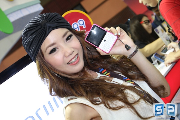 Pretty Thailand Mobile Expo 2011 12
