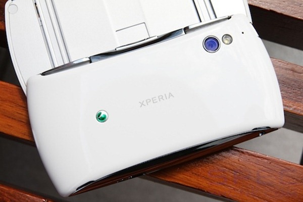 Review Sony Ericsson Xperia play 9