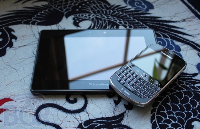 blackberry-bold-9900-playbook