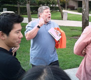 มาไง ? Steve Wozniak โผล่ไปรับ Galaxy Nexus เครื่องแรกๆของ U.S.