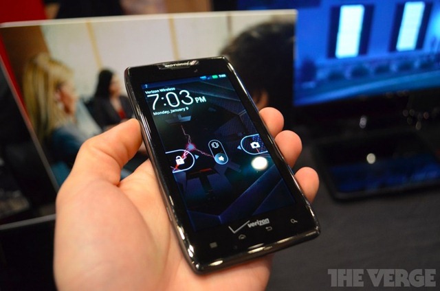 Droid-Razr-Maxx-CES-hands-on-1_gallery_post