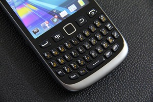 BlackBerry Curve 9360 Review 2
