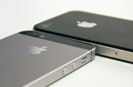 ภาพเครื่อง iPhone 5 แบบ mock-up ชัดๆ เทียบกับ iPhone 4S แบบมุมต่อมุม