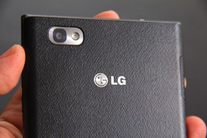 LG Optimus VU Review 016