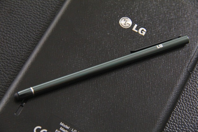 LG Optimus VU Review 026