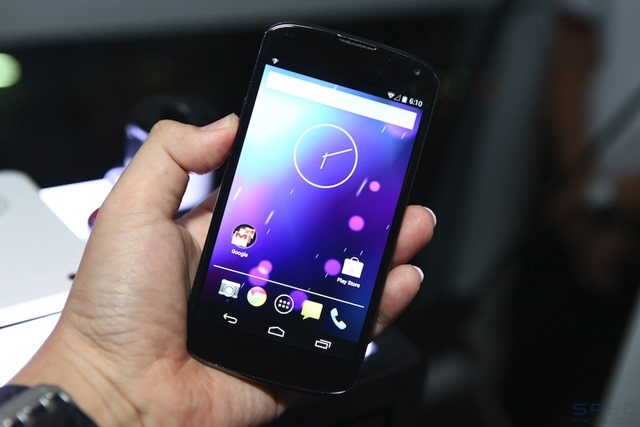 Nexus 4 Hands-on 002