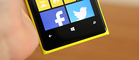 รีวิว Nokia Lumia 920 : สมาร์ทโฟนตัวท็อปแห่งสาย Windows Phone ที่เกือบสมบูรณ์แบบ