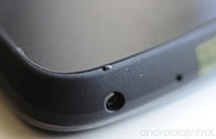 Nexus 4 รุ่นผลิตล็อตหลังแอบเพิ่มปุ่มตรงขอบ ยกเครื่องให้สูงกว่าเดิมกันลื่น