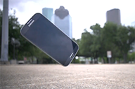 สื่อต่างประเทศทดสอบ Drop test Samsung Galaxy S4 แล้ว พบแข็งแรงกว่าเดิม และเกือบเท่ากับ iPhone 5