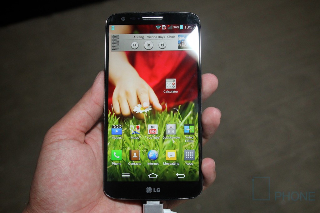 Hands on LG G2 SpecPhone 005