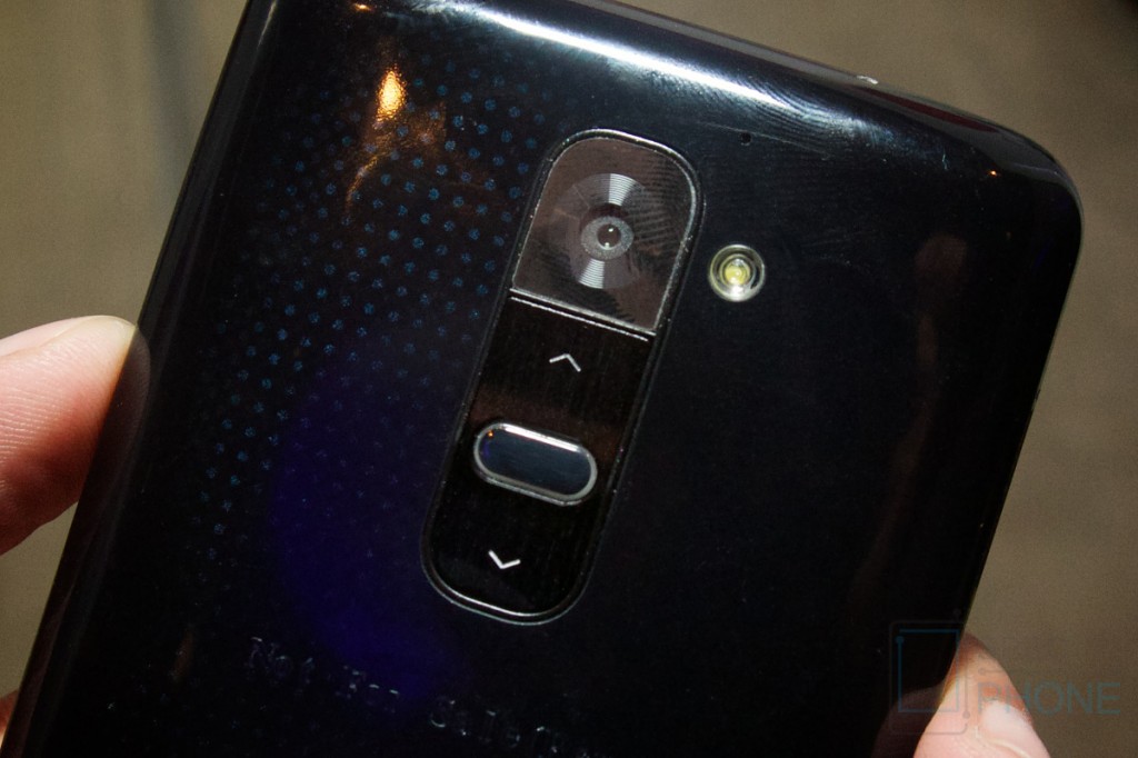 Hands on LG G2 SpecPhone 040