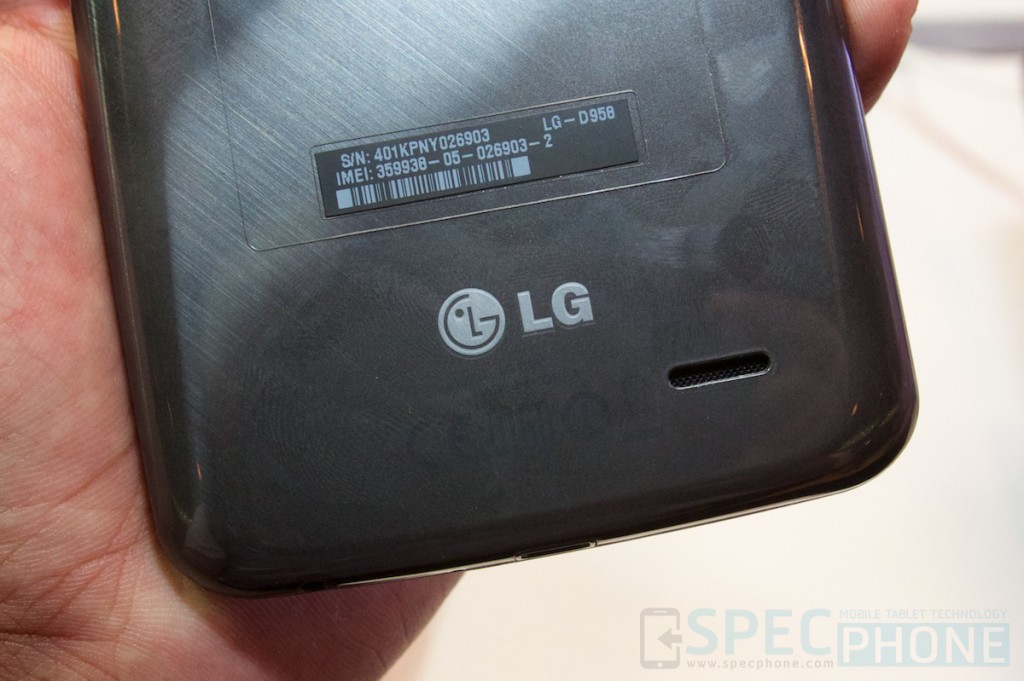 Hands on LG G Flex TME 2014 SpecPhone 009