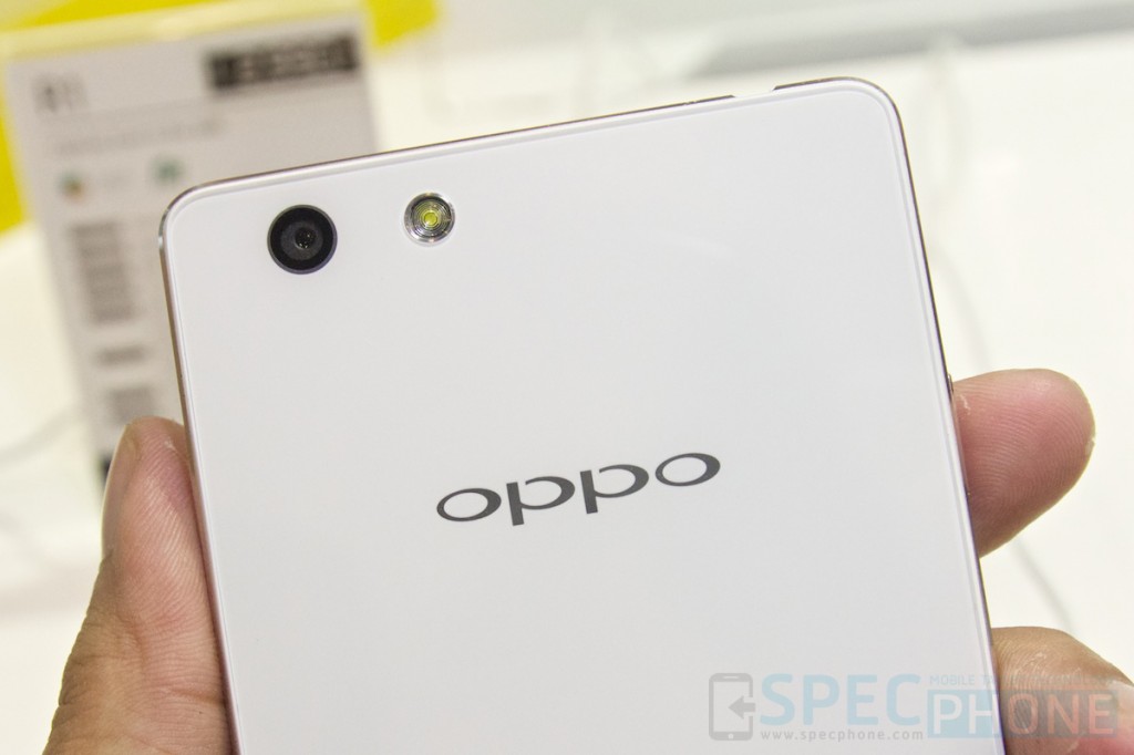 Hands on Oppo R1 TME 2014 SpecPhone 011