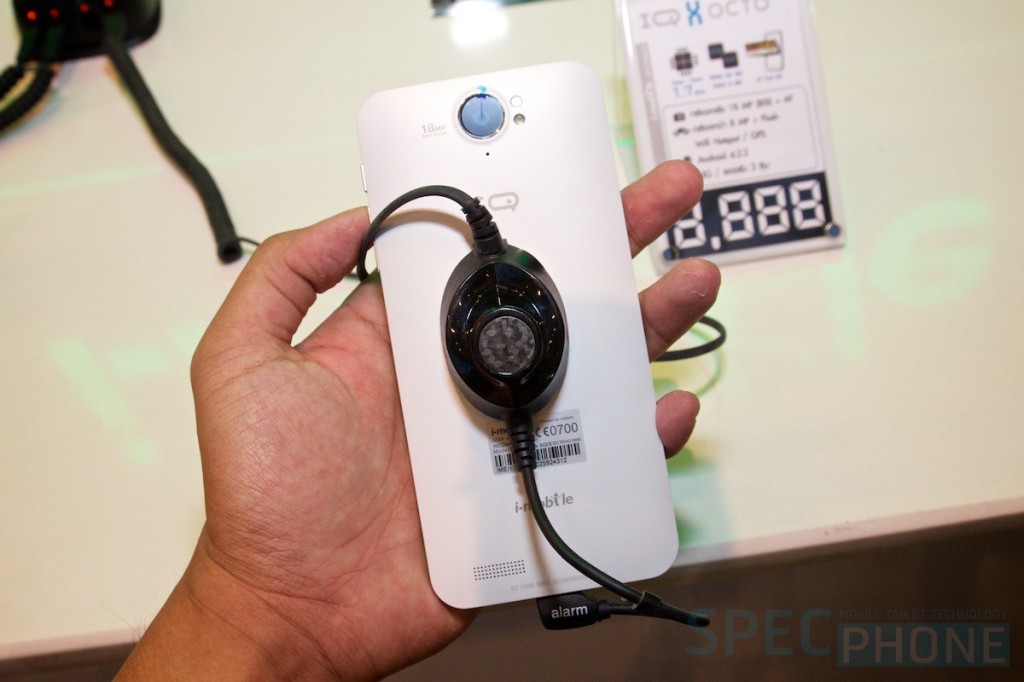 Hands on i mobile IQ X Octa IQ63 TME 2014 SpecPhone 0241