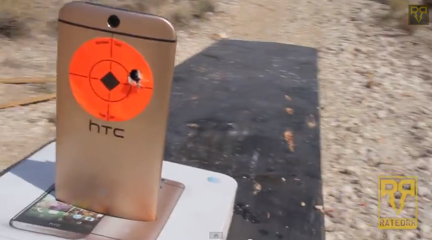 จะเกิดอะไรขึ้นถ้า HTC One M8 โดนยิงด้วยปืนไรเฟิลที่ระยะ 1,000 หลา