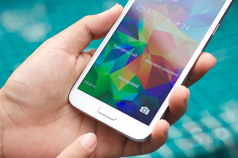 [Samsung Galaxy S5 Tip] ทำให้ Samsung Galaxy S5 สแกนลายนิ้วมือได้ด้วยมือเดียวแบบ iPhone 5S