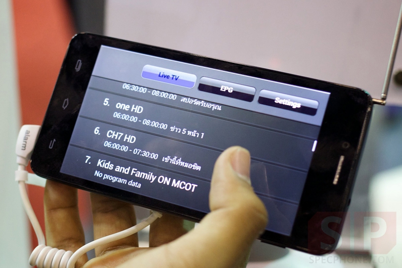 รีวิว Hands-on I-Mobile IQ 5.8 DTV สมาร์ทโฟนดูทีวีดิจิตอลได้พร้อมผองเพื่อน DTV Series