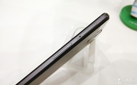 Oppo-R3-Android-63mm-thin-03 (1)