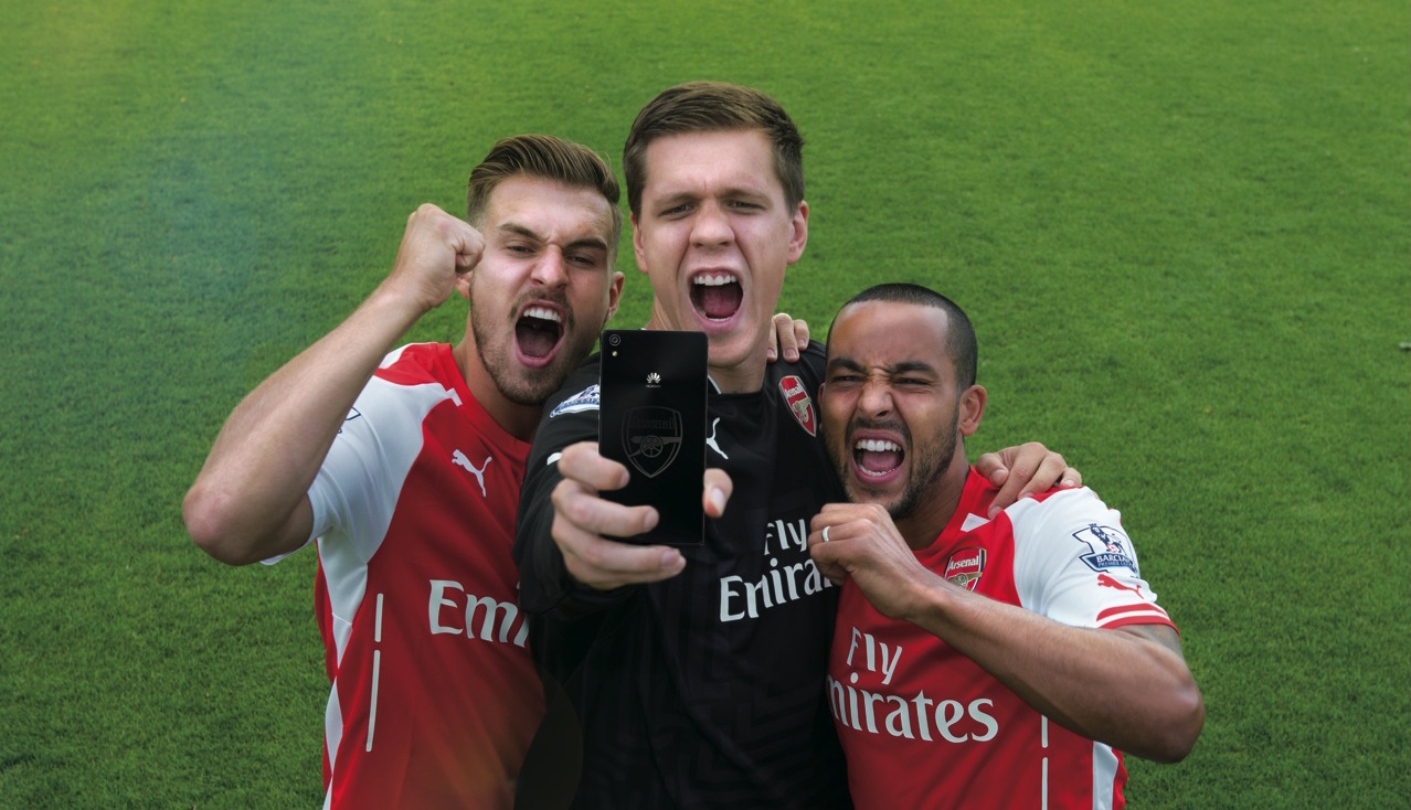 [PR News] หัวเว่ยเอาใจแฟนบอลชาวไทย เผยโฉมสมาร์ทโฟน Huawei Ascend P7 Arsenal Edition!!