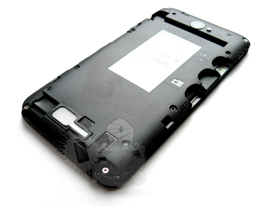 จับมาวัดกันทุกมุมกับ Sony Xperia E4 ปะทะ Sony Xperia Z1 Compact