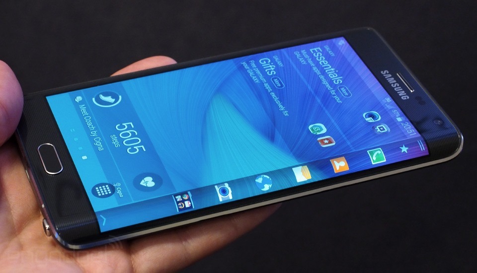 Samsung อาจไม่ทำ Galaxy S6 รุ่นจอโค้ง คาดเพิ่มความจุ 32 GB เป็นมาตรฐาน