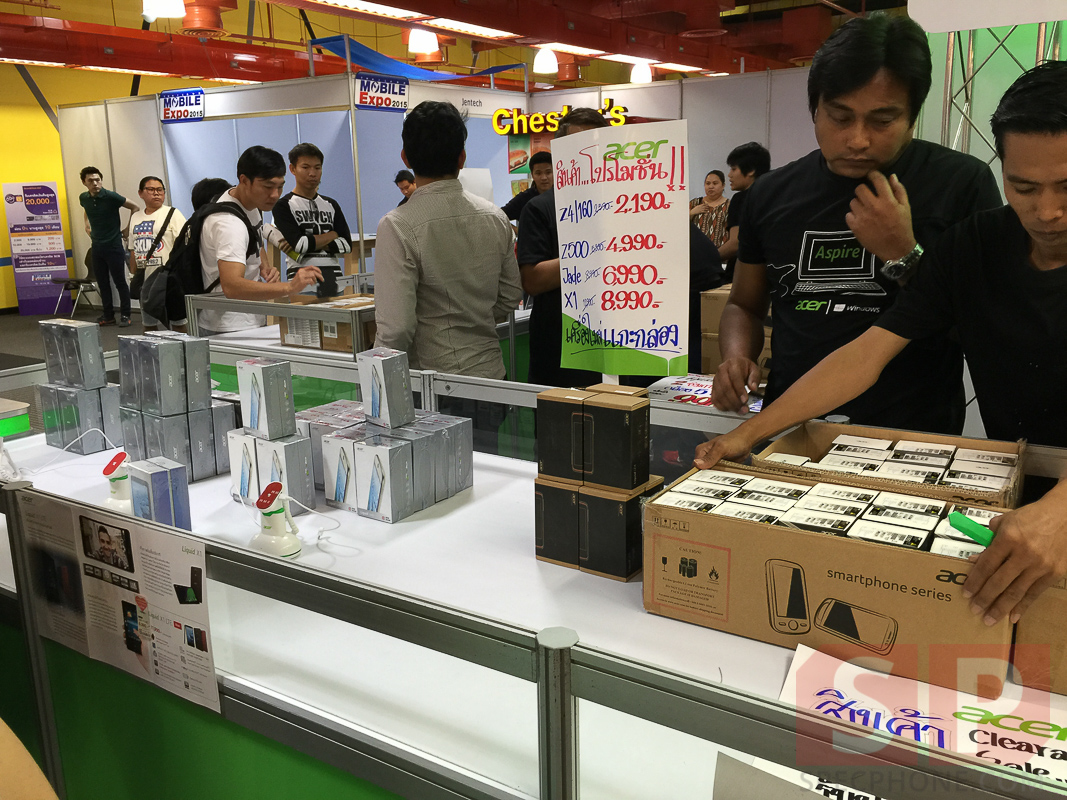 [TME 2015] อัพเดตมือถือลดราคา Clearance และบูธเทกระจาดในงาน Thailand Mobile Expo 2015 วันที่ 2