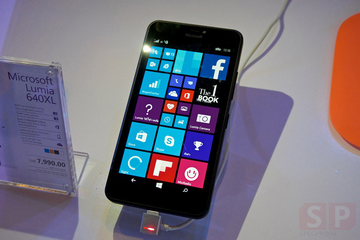 Microsoft-Lumia-640-640XL-event-SpecPhone-002