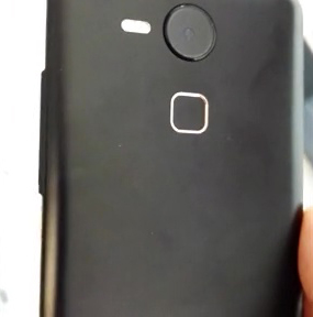 Earlier leaked alleged Nexus 5 images2