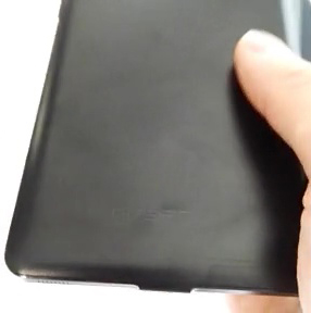 Earlier leaked alleged Nexus 5 images5