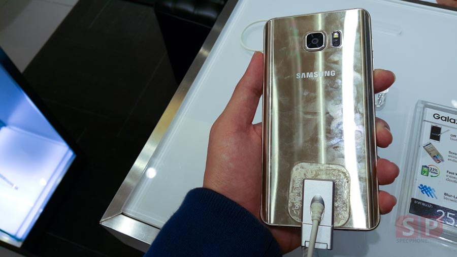 Hands on Samsung Galaxy Note 5 SpecPhone 007