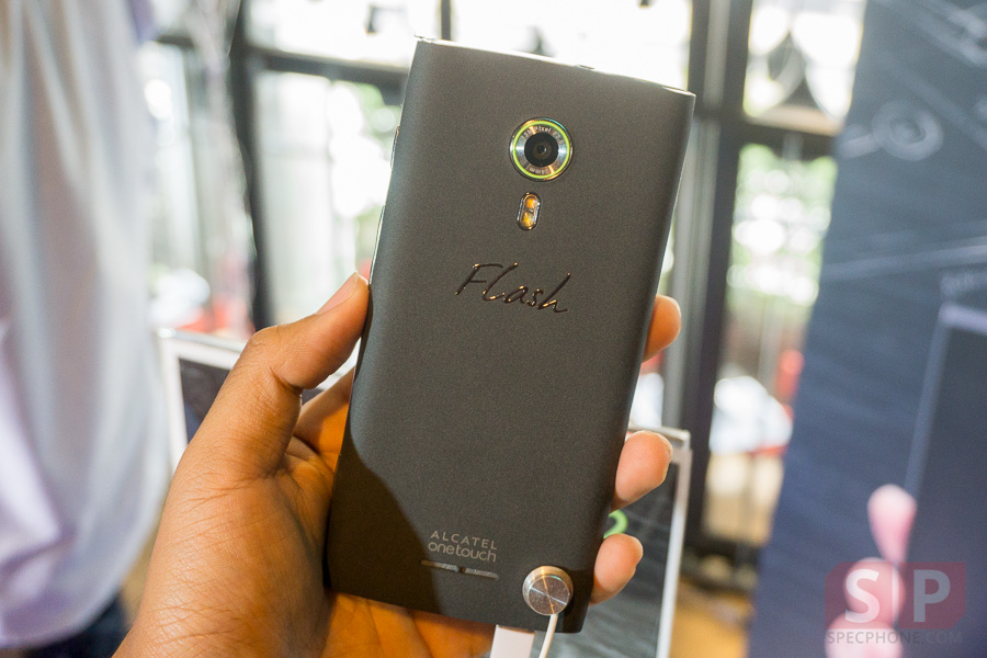 Hands-on-Alcatel-OneTouch-Flash-2-SpecPhone-012