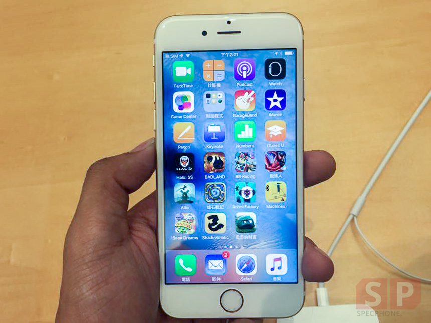 Hands on iPhone 6s Rose Gold SpecPhone 010