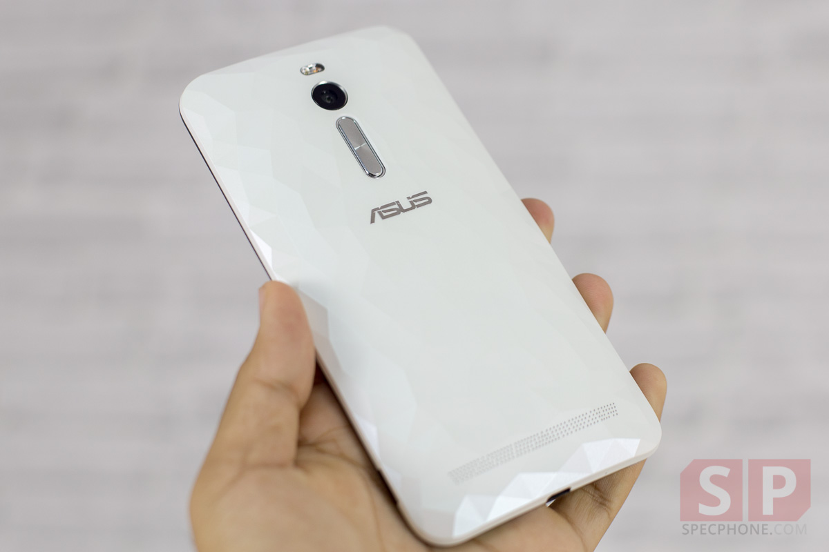 Review-ASUS-Zenfone-2-Deluxe-SpecPhone-011