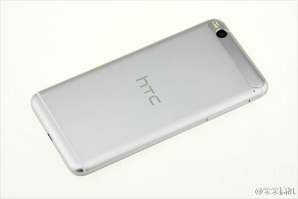 HTC One X9 back