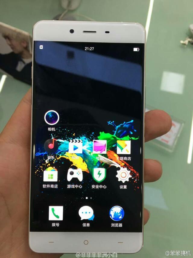 Oppo 30 front