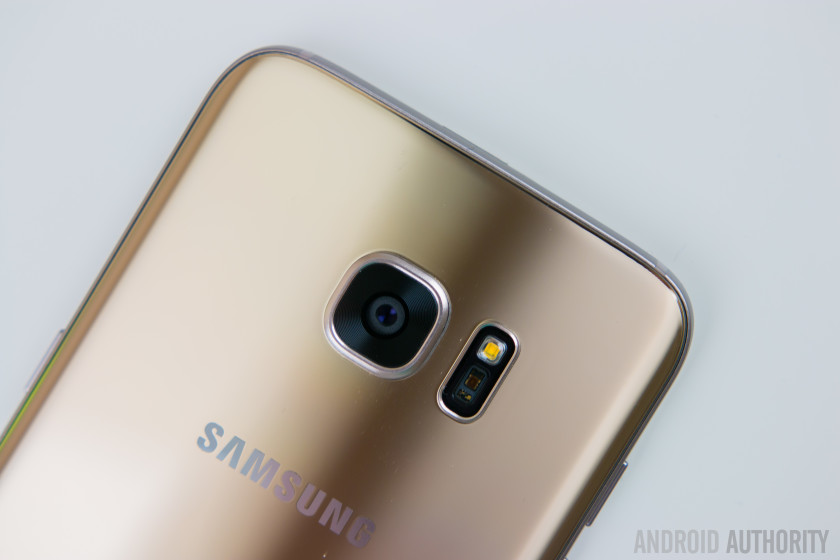 Samsung ใช้เซ็นเซอร์กล้องสองแบบใน Galaxy S7 และ Galaxy S7 Edge มีทั้ง Samsung ISOCELL และ Sony IMX 260