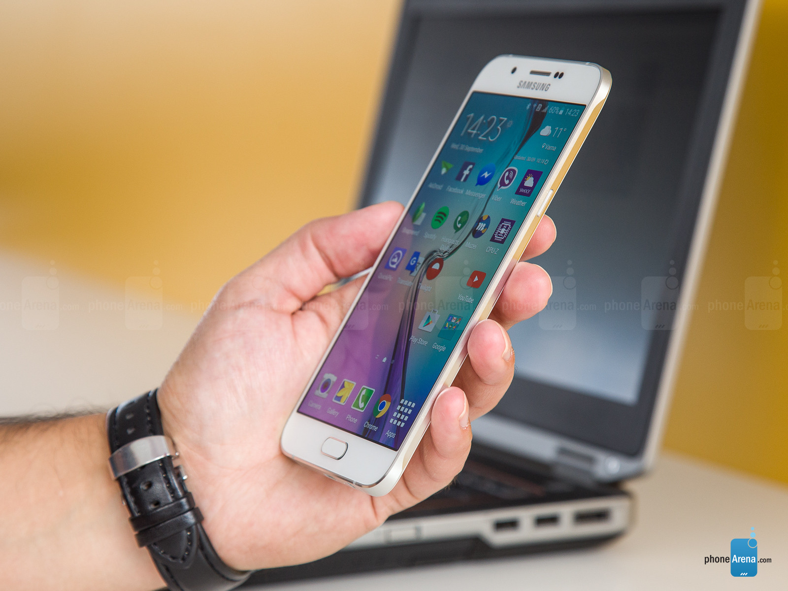 Samsung Galaxy A8 ใกล้ได้รับอัพเดต Android 6.0 Marshmallow แล้วจ้า!!