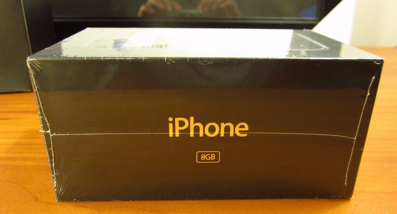 Original Apple iPhone in a sealed box goes for big bucks at eBay 3