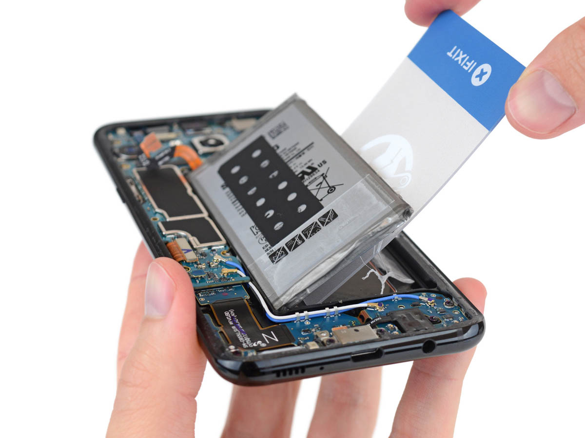 iFixit-tears-down-the-Samsung-Galaxy-S8-and-S8 (1)
