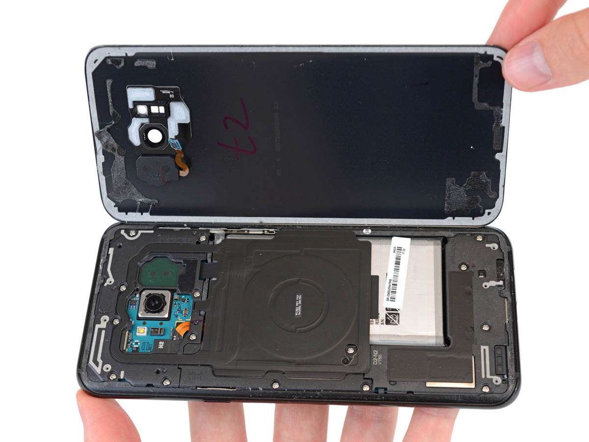 iFixit ทดลองแกะเครื่อง Samsung Galaxy S8 และ S8+ พบ มันไม่ง่ายเลยที่จะซ่อม!!