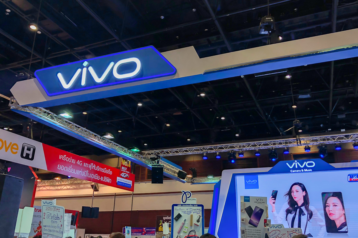 Booth-Vivo-and-Promotion-TME-2017-Showcase-SpecPhone-0001