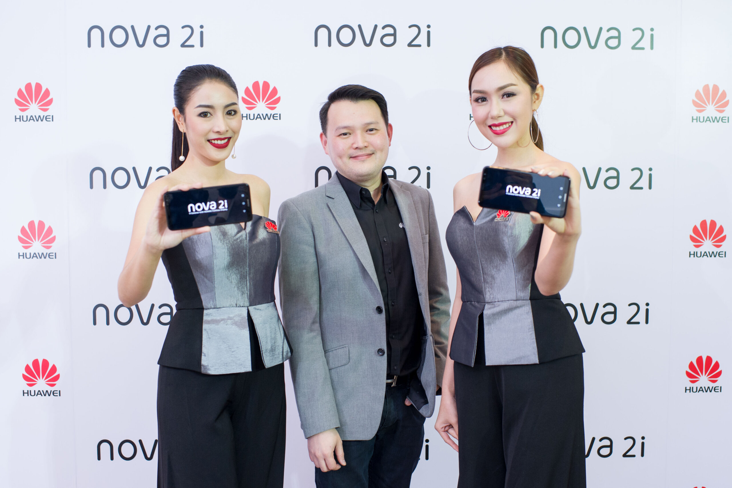 Huawei Nova 2i Launch Event SpecPhone 00002 scaled