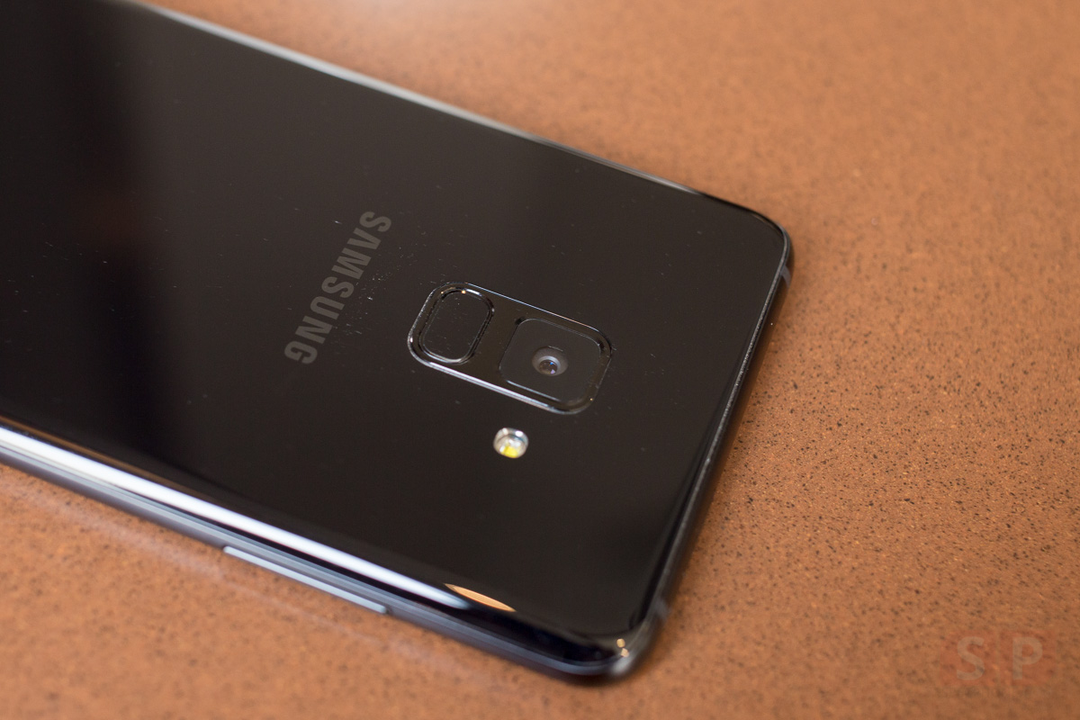 Unbox-Samsung-Galaxy-A8-Plus-2018-SpecPhone-0007