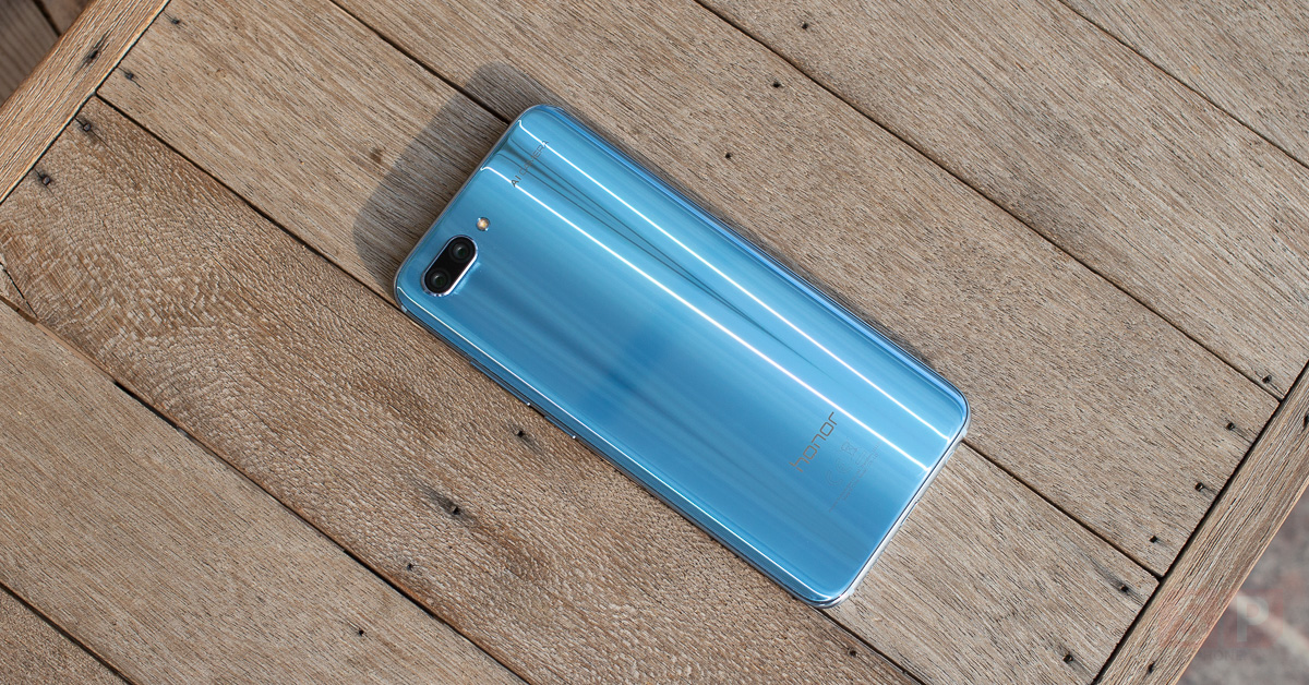 Review-Honor-10-SpecPhone-Cover-0001