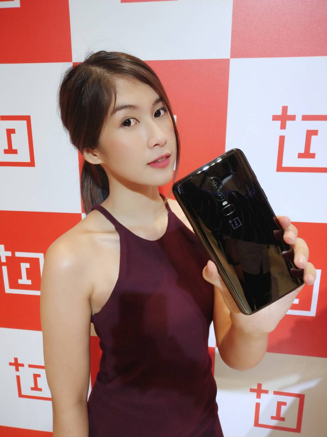 เปิดตัว OnePlus 6 ในไทยอย่างเป็นทางการ เตรียมวางจำหน่าย 28 มิถุนายนนี้ !!