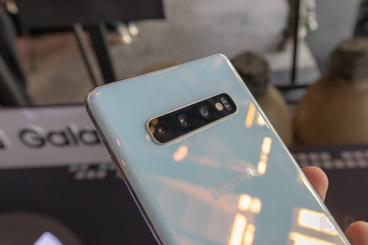 Hands on Samsung Galaxy S10 and Galaxy S10 Plus SpecPhone 0009