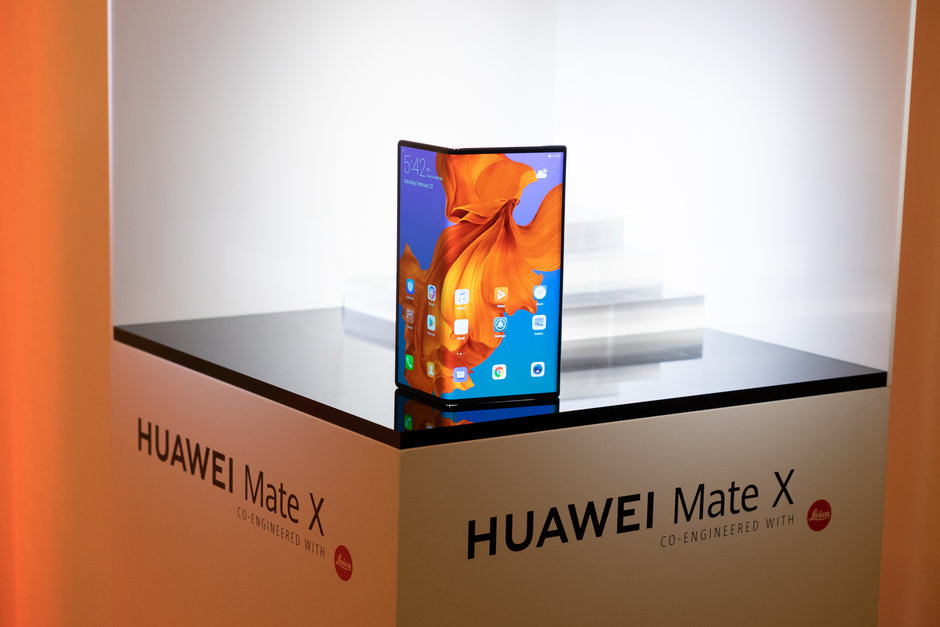 Huawei Mate X first look 11